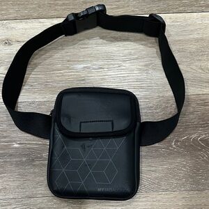 My Tagalongs Black Hexagon Belt Bag